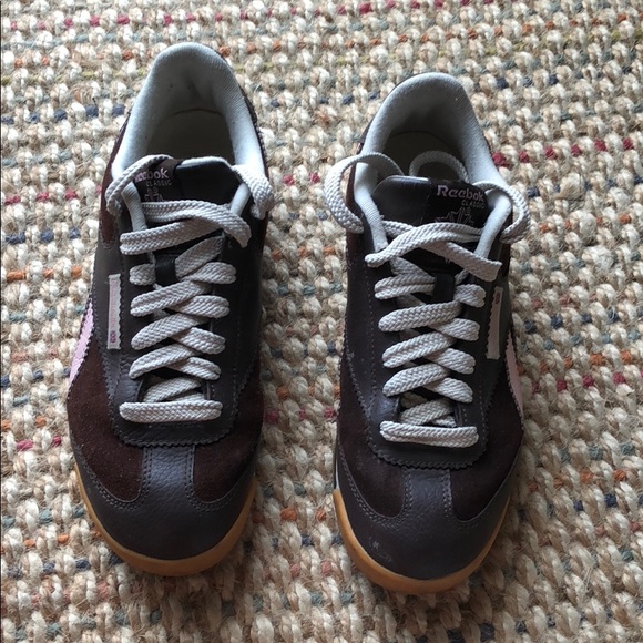 brown suede reebok classics
